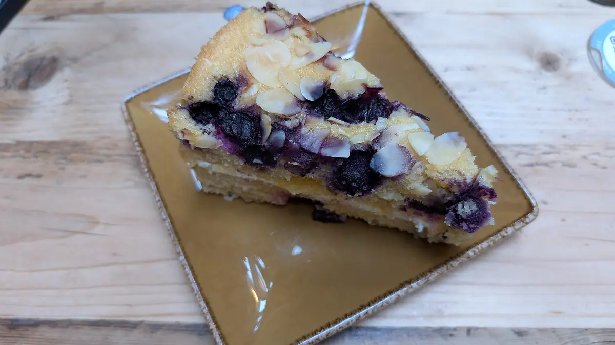 Peaches Bobba and Cakes – cake shop in Seven Kings, London
